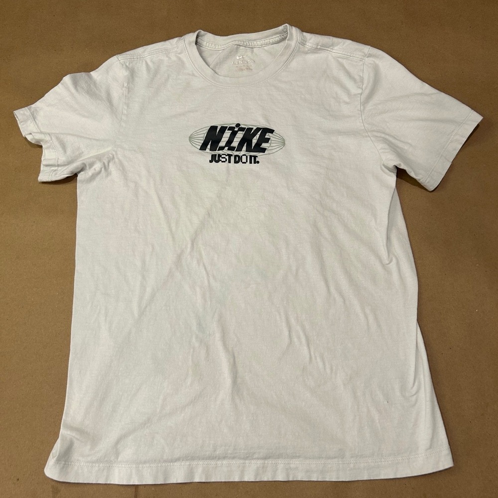 Nike White/Gray Graphic T-Shirt Mens Size Medium